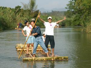 Bamboo rafting on the Mae Taeng River